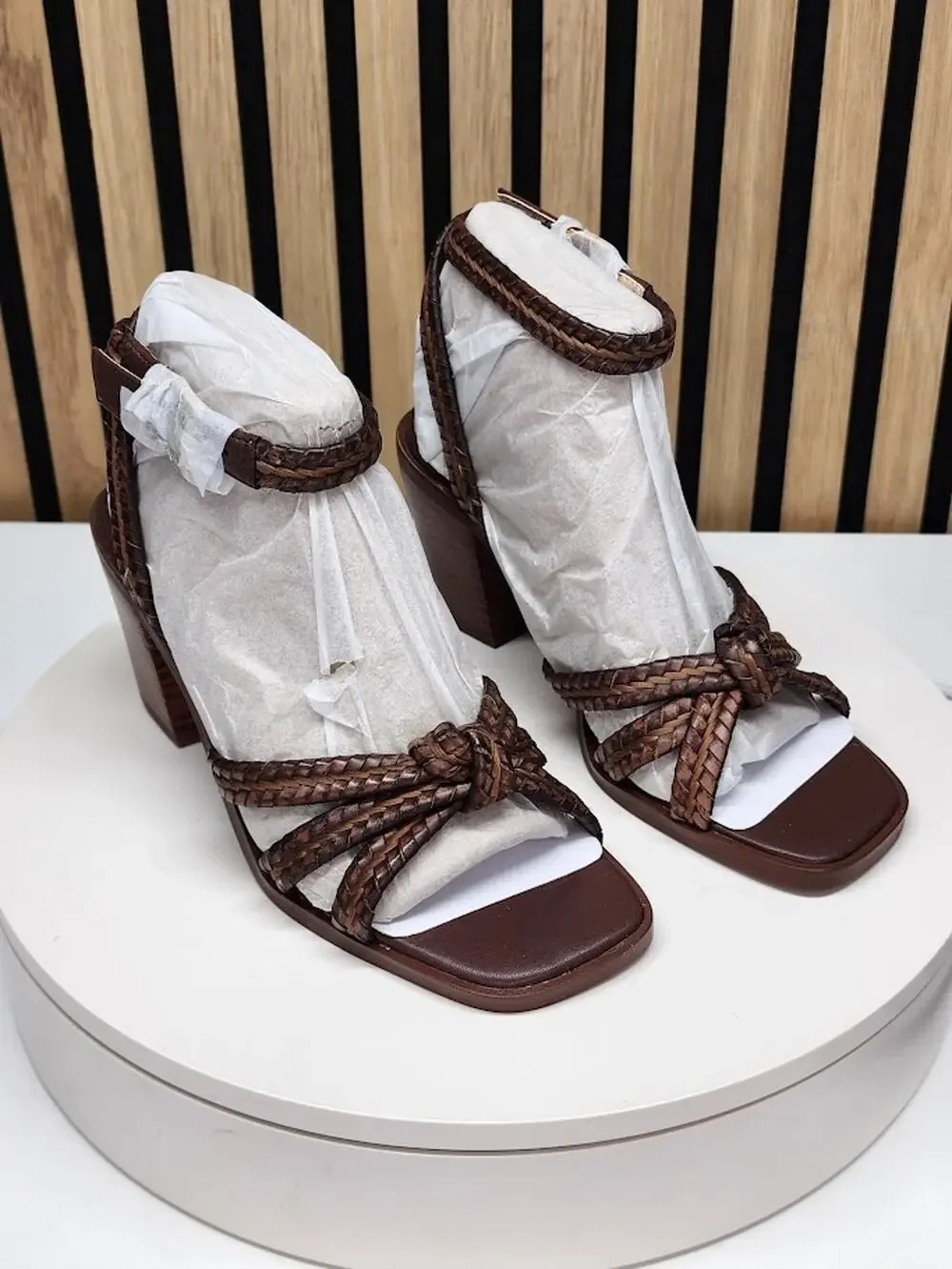 NEW - Giani Bernini Renaee Women’s Brown Woven Block Heel Sandals - Size 9.5 M